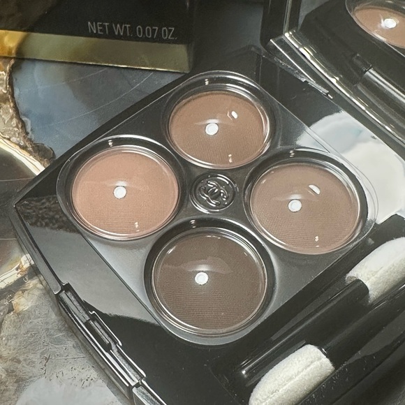 Chanel LES 4 OMBRES Multi-Effect Quadra Eyeshadow 308 Clair Obscur. - Picture 3 of 5